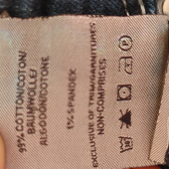 Silver Capri Suki Jeans - Picture 6 of 6